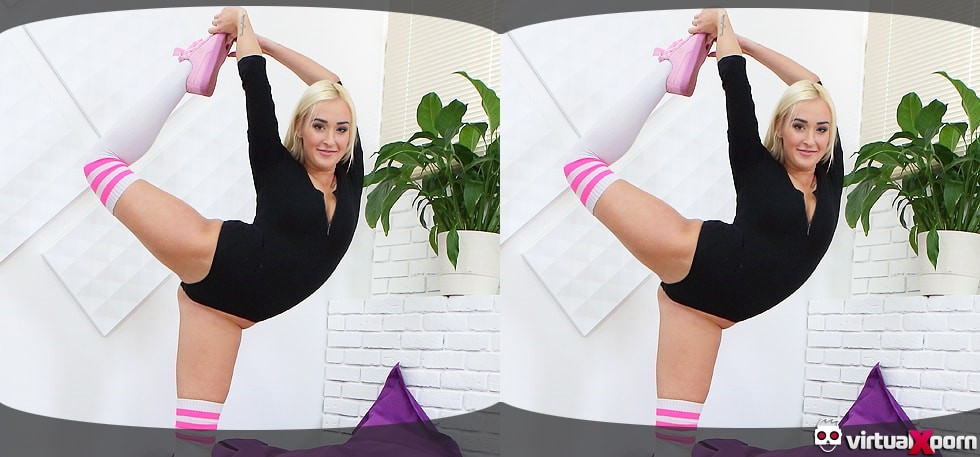 Daisy Lee in Flexi Aerobic VR Sex Thrill