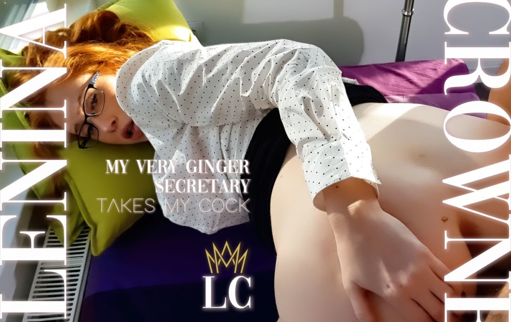 Lenina Crowne: Ginger Secretary Seduction VR