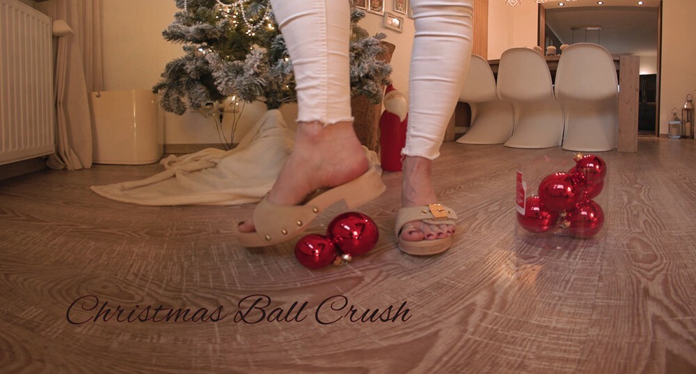 Sabdeluxe Christmas Ball Crush VR Fantasy