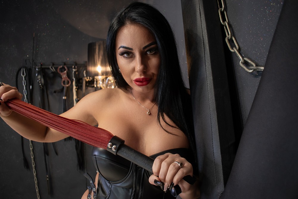 Mistress Sonnya - Romanticizing Whipping