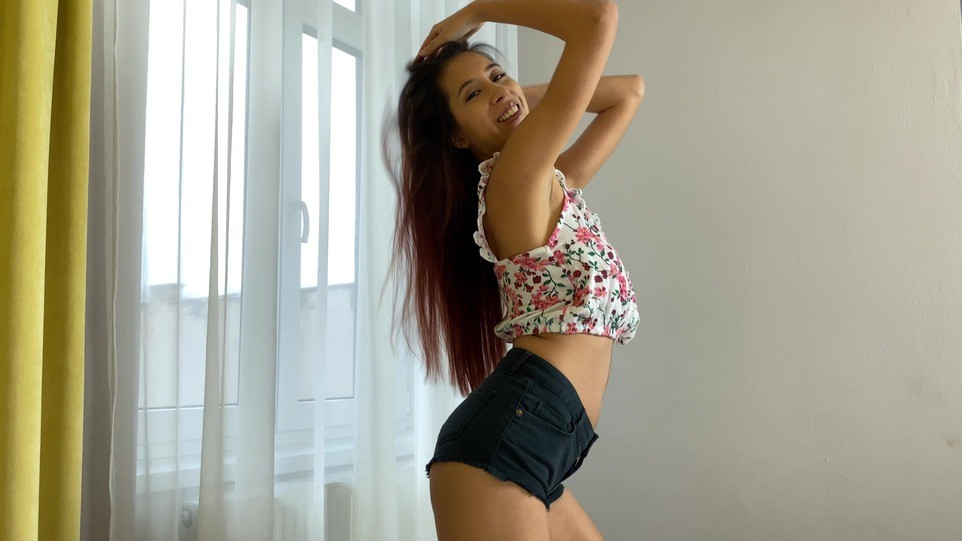 Paula Shy in Steamy Apartment Passion VR