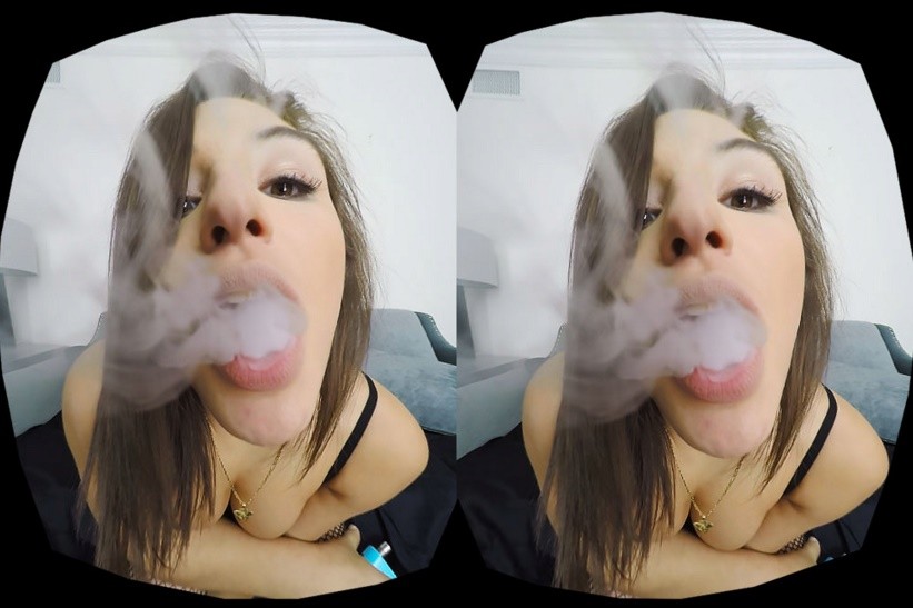 Abella Danger GFE: Smoking Hot VR Seduction