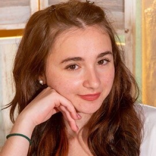 Ada Paradiso Pornstar