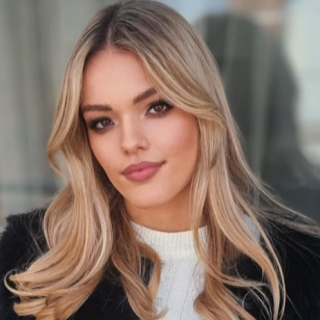 Jade J'adore Pornstar