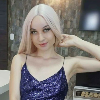 Flower Petite Pornstar