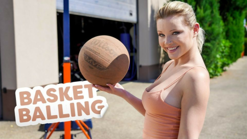 Zazie Skymm in Hot Basketball VR Action
