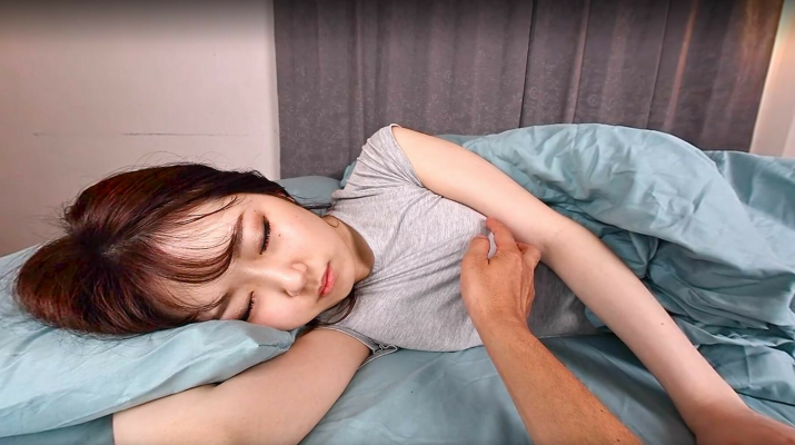 I Secretly Had Raw Sex With My Friend's Girlfriend P1 - Image 5