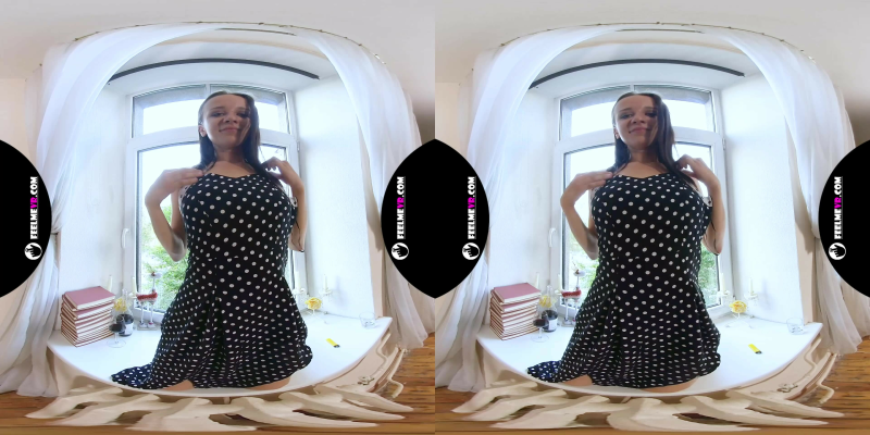 Paula's Intense VR Smoking Orgasm - Image 2