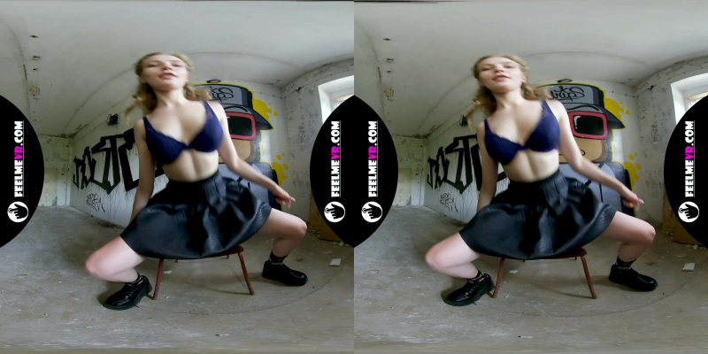 180Vr Blizard Dances And Shows Her Teenager Naked Body - Image 4