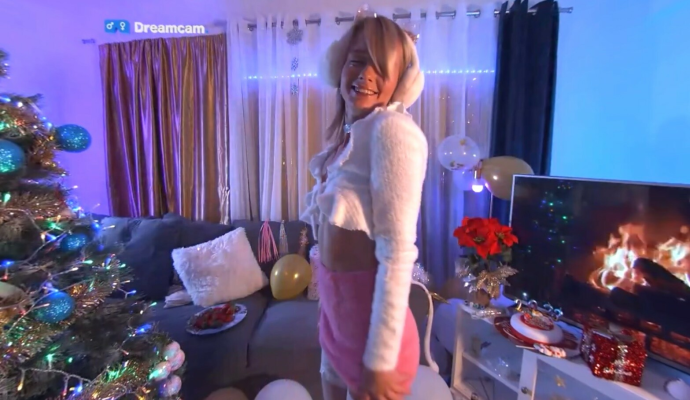 Marta Gromova's Wild Karaoke Passion in 4K - Image 1