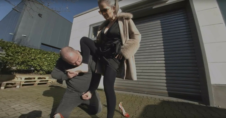 Sabdeluxe Outdoor Foot Fetish Adventure - Image 5