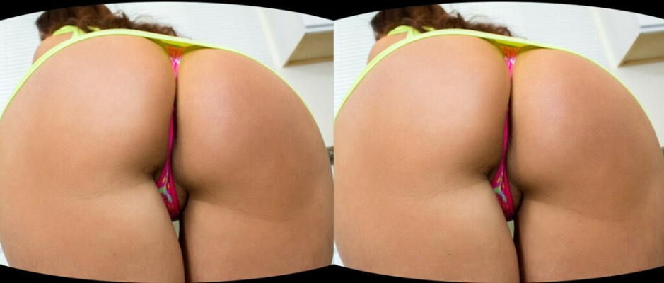 Syren De Mer in Hot MILF Action Remastered - Image 2