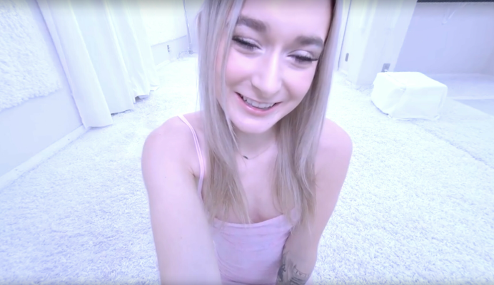 Blonde Teen Thea Summers Strips in 4K Solo - Image 6