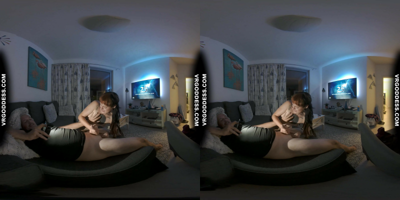 Brilla's Nasty Vacation Blowjob Thrill - Image 3