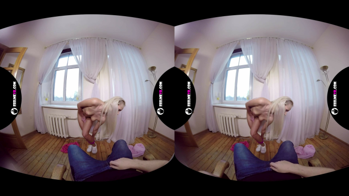 Sophia Sonne Hot Blonde Striptease in 180VR - Image 7