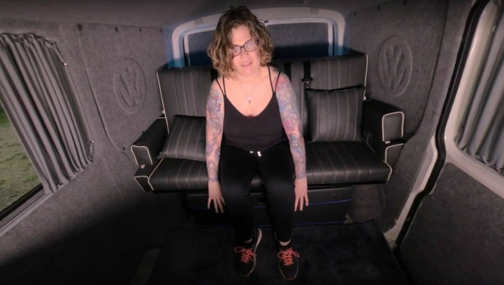 Jogger Gets Juicy - Image 2