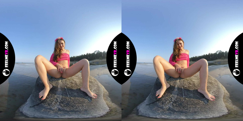 Gabby Bella Masturbates With 4Fingers On The Beach - Image 4